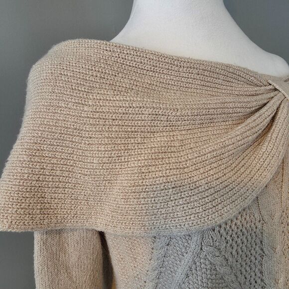 White House Black Market Cashmere Sweater. Medium Twee Normal Glam Holiday Party - Picture 6 of 6